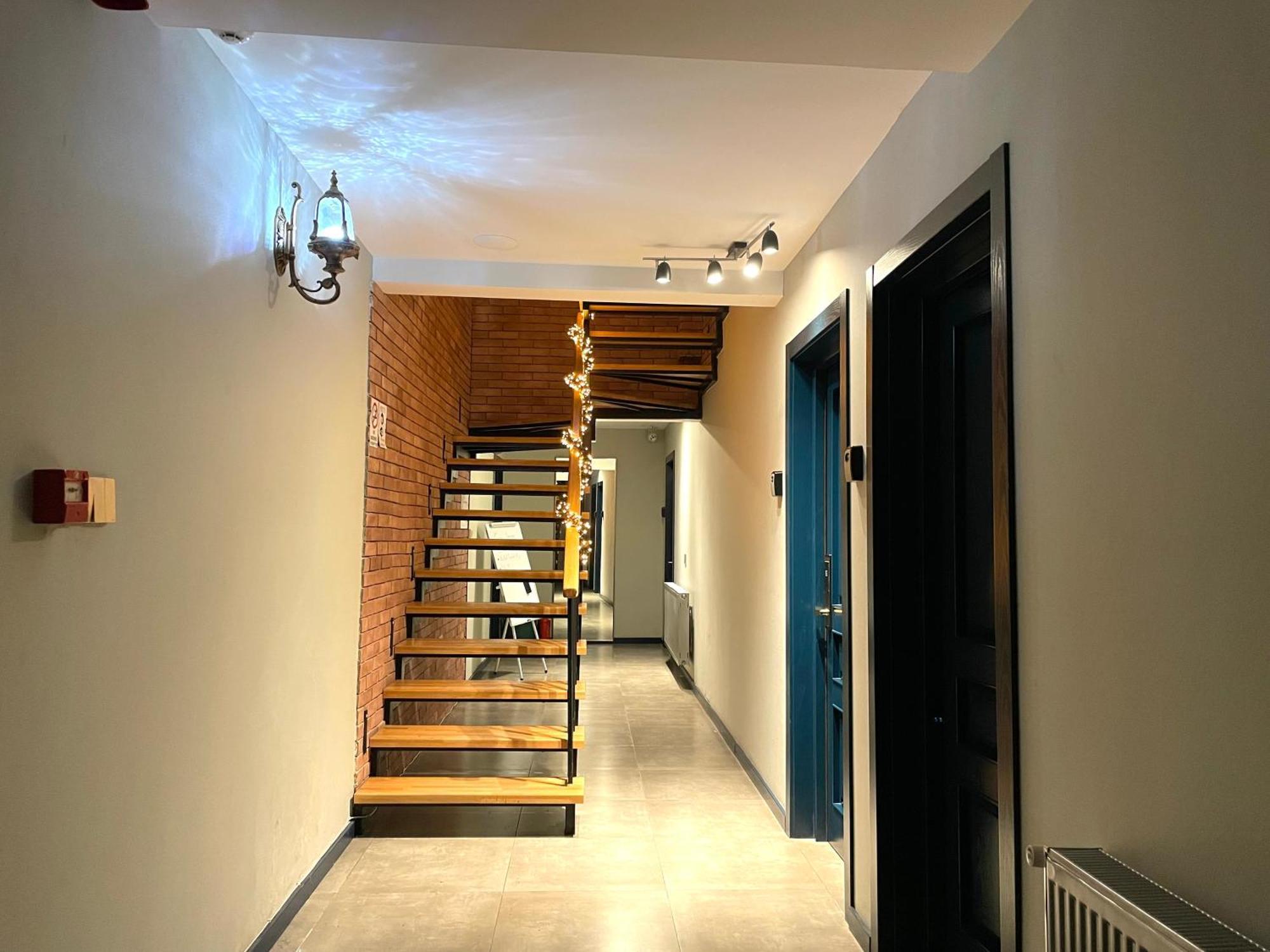 Apart Hotel Console Тбилиси Екстериор снимка