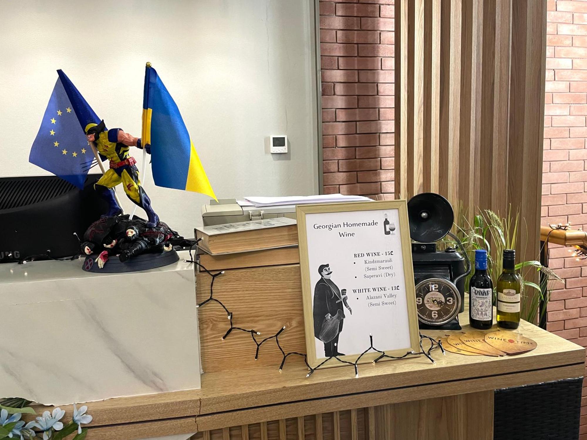 Apart Hotel Console Тбилиси Екстериор снимка